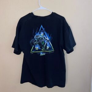 Men’s graphic Tee HUF short sleeve y2k vintage shirt Zumiez skater crew neck top